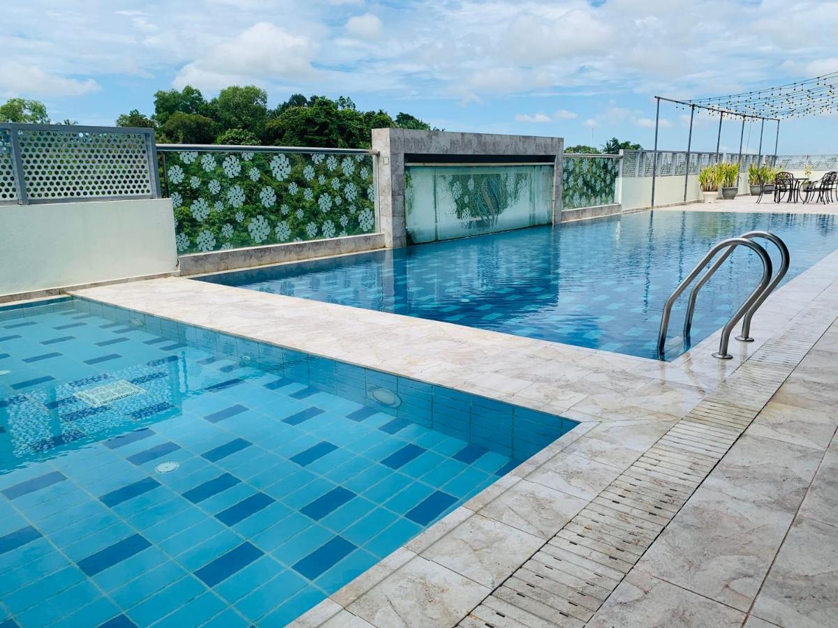 Wafa Hotel & Apartment Kampong Mata Mata Екстер'єр фото
