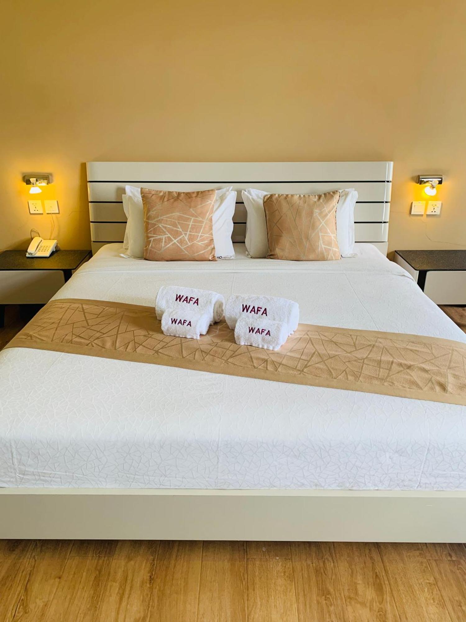 Wafa Hotel & Apartment Kampong Mata Mata Екстер'єр фото